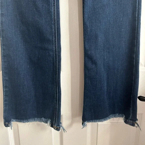 Madison High Rise Vintage Frayed Hem Bootcut Jeans 9/29 - Picture 3 of 5